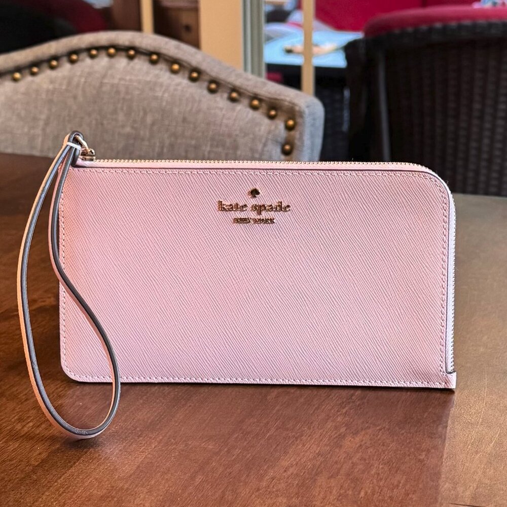 Kate Spade Medium L-Zip Lucy Wristlet - Conch Pink KD546
